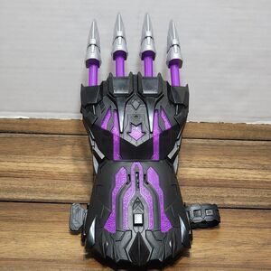 Marvel Black Panther Legacy Collection Wakanda Adult Battle Claw w/Lights &Sound